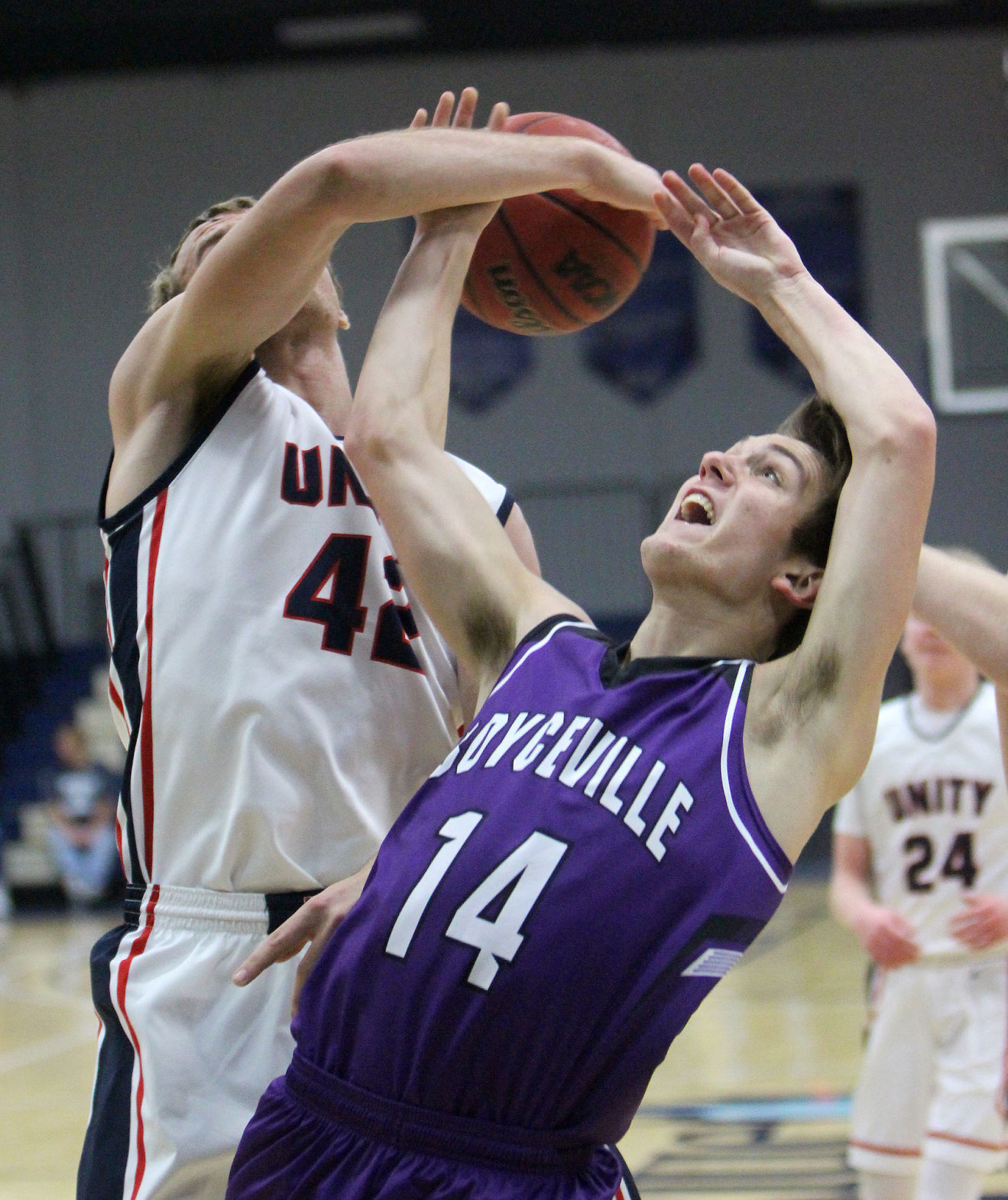 Boyceville boys basketball vs Unity at UW-Stout 12-1-18